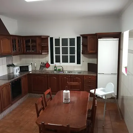 Holiday home Dotty's House